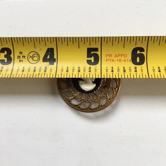 Vintage 1930s - 40s Cameo Brooch Pin - Picture 6 of 6